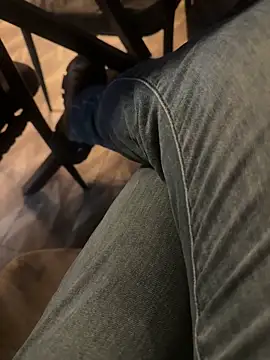 Snapshot of homidor chatting on February 2025 07:34:01 PM homidor online show from February 2025 07:34:01 PM