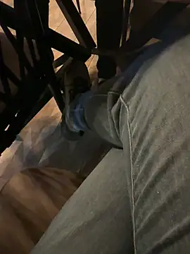 Snapshot of homidor chatting on February 2025 05:37:01 PM homidor online show from February 2025 05:37:01 PM