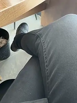 Snapshot of homidor chatting on February 2025 09:05:01 AM homidor online show from February 2025 09:05:01 AM