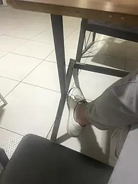 Snapshot of homidor chatting on October 2025 06:31:01 PM homidor online show from October 2025 06:31:01 PM