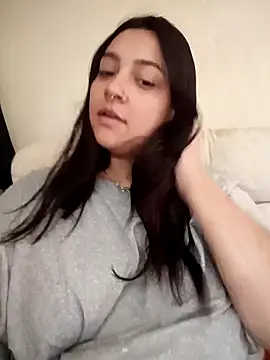 Snapshot of CORALINE_GREYM chatting on October 2025 03:22:01 PM CORALINE GREYM online show from October 2025 03:22:01 PM