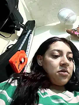 Snapshot of CORALINE_GREYM chatting on October 2025 03:51:02 AM CORALINE GREYM online show from October 2025 03:51:02 AM