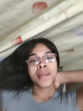 Snapshot of evelyn_wine chatting on November 2025 12:39:02 PM evelyn wine online show from November 2025 12:39:02 PM