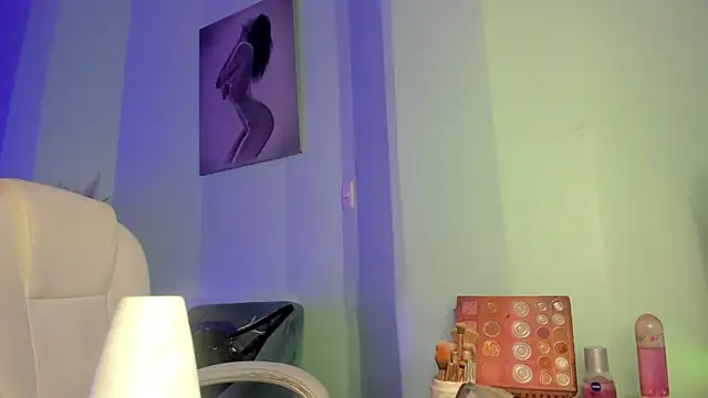 Snapshot of TinaJonnes_ chatting on October 2025 05:28:01 AM TinaJonnes online show from October 2025 05:28:01 AM