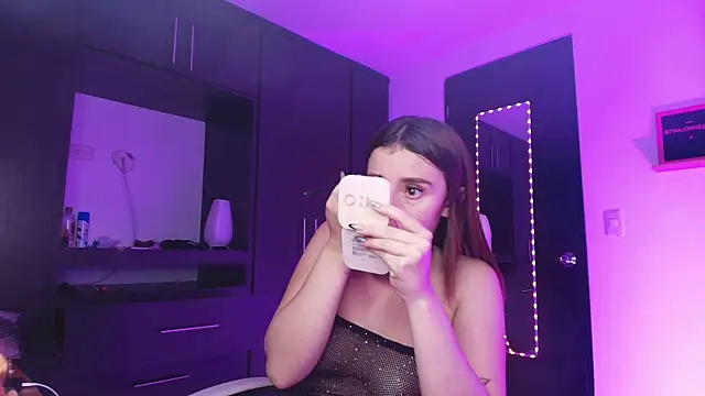 TinaJonnes  online show from February 2026 07:40:01 AM