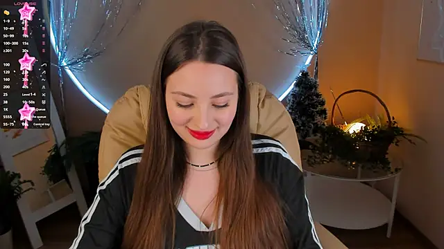 Snapshot of MoonLissa chatting on December 2024 09:35:02 AM MoonLissa online show from December 2024 09:35:02 AM