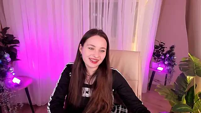 Snapshot of MoonLissa chatting on December 2024 04:49:01 PM MoonLissa online show from December 2024 04:49:01 PM