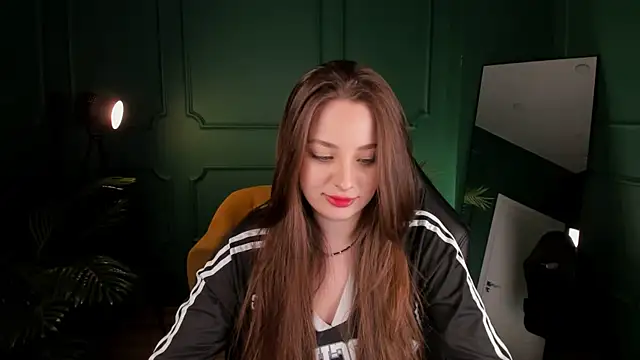 Snapshot of MoonLissa chatting on January 2025 04:36:02 PM MoonLissa online show from January 2025 04:36:02 PM