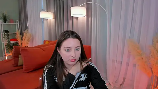 Snapshot of MoonLissa chatting on February 2025 04:00:02 PM MoonLissa online show from February 2025 04:00:02 PM