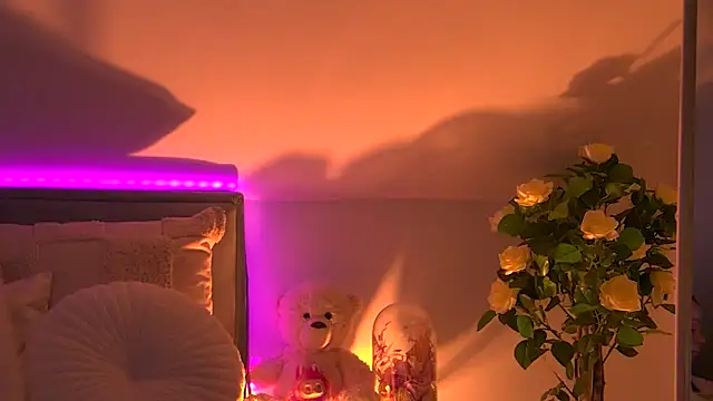 AngeliqueSkye online show from October 2025 04:15:02 AM