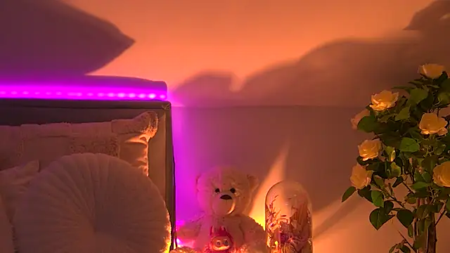 AngeliqueSkye online show from October 2025 04:14:01 AM