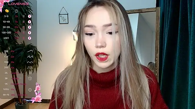 Snapshot of Evia_r0se chatting on December 2024 02:20:01 AM Evia r0se online show from December 2024 02:20:01 AM