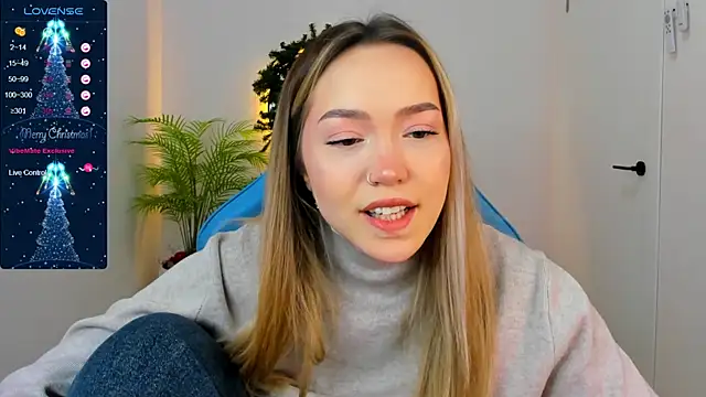 Snapshot of Evia_r0se chatting on December 2024 08:33:02 AM Evia r0se online show from December 2024 08:33:02 AM