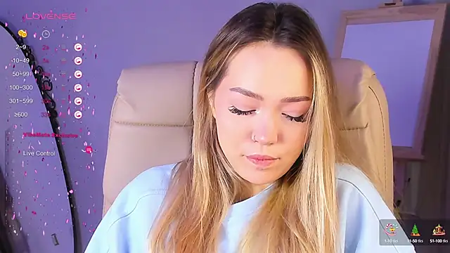 Snapshot of Evia_r0se chatting on January 2025 02:29:02 AM Evia r0se online show from January 2025 02:29:02 AM