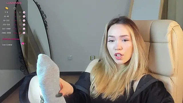 Snapshot of Evia_r0se chatting on January 2025 11:38:02 AM Evia r0se online show from January 2025 11:38:02 AM