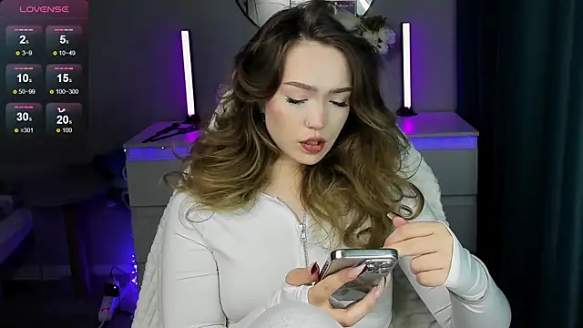 Snapshot of Evia_r0se chatting on September 2025 03:46:02 PM Evia r0se online show from September 2025 03:46:02 PM