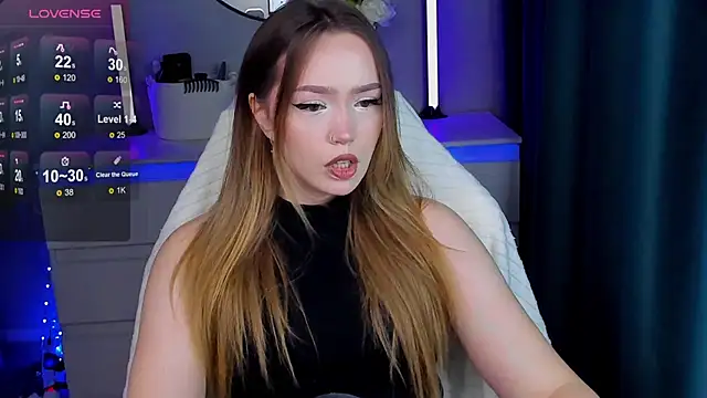 Snapshot of Evia_r0se chatting on September 2025 02:32:01 PM Evia r0se online show from September 2025 02:32:01 PM