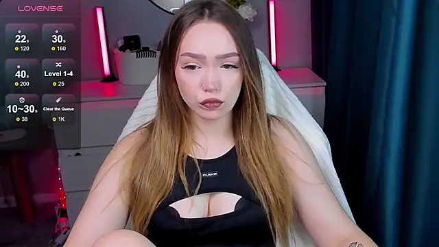 Snapshot of Evia_r0se chatting on October 2025 12:13:02 PM Evia r0se online show from October 2025 12:13:02 PM