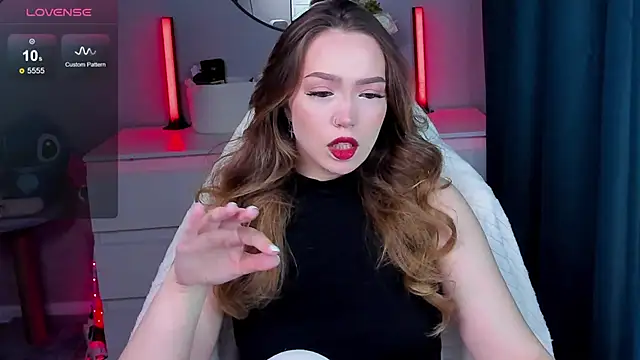 Snapshot of Evia_r0se chatting on October 2025 12:02:01 PM Evia r0se online show from October 2025 12:02:01 PM