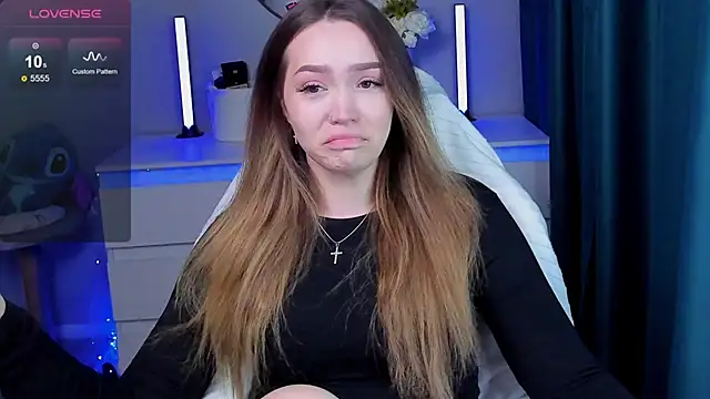 Snapshot of Evia_r0se chatting on October 2025 01:56:02 PM Evia r0se online show from October 2025 01:56:02 PM