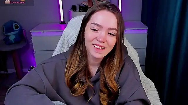 Evia r0se online show from March 2026 05:57:01 AM