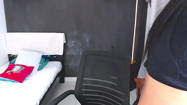 SusanLeroy online show from April 2026 09:35:02 AM