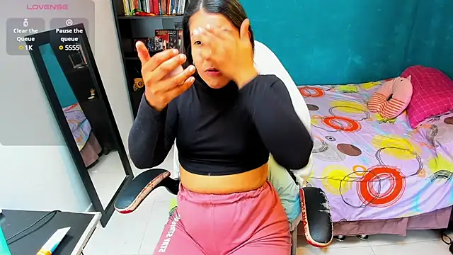 peanut tangerine online show from February 2025 06:32:02 PM