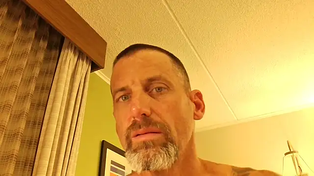 overaveragefreak4you online show from October 2025 12:24:02 PM