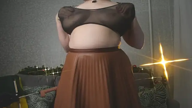 Snapshot of Kira_Citro chatting on December 2024 11:19:02 PM Kira Citro online show from December 2024 11:19:02 PM