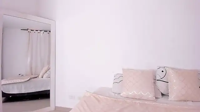 NickyBrown  online show from November 2025 05:15:02 PM