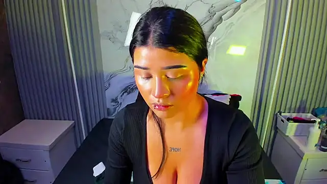 venusowen  online show from March 2026 12:43:02 PM