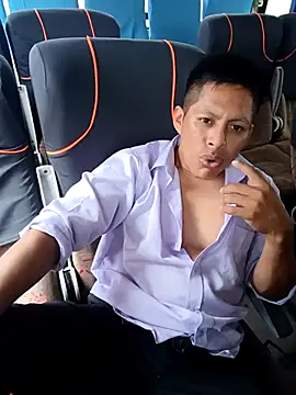 Snapshot of alexchir4 chatting on October 2025 05:04:01 PM alexchir4 online show from October 2025 05:04:01 PM