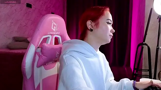 Kira yoon online show from December 2025 12:40:02 AM