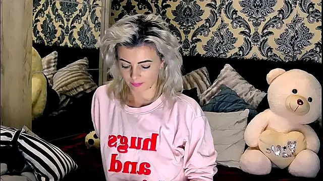 Snapshot of Aly_girl1 chatting on December 2024 04:53:02 PM Aly girl1 online show from December 2024 04:53:02 PM