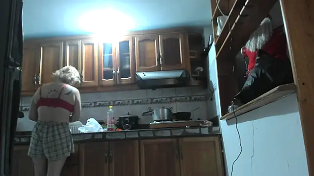 Snapshot of Jade_squirtt chatting on November 2025 10:17:02 AM Jade squirtt online show from November 2025 10:17:02 AM