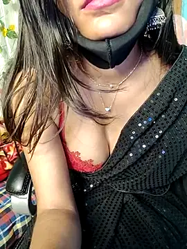 Snapshot of Reena_Singh53 chatting on March 2025 07:17:01 PM Reena Singh53 online show from March 2025 07:17:01 PM