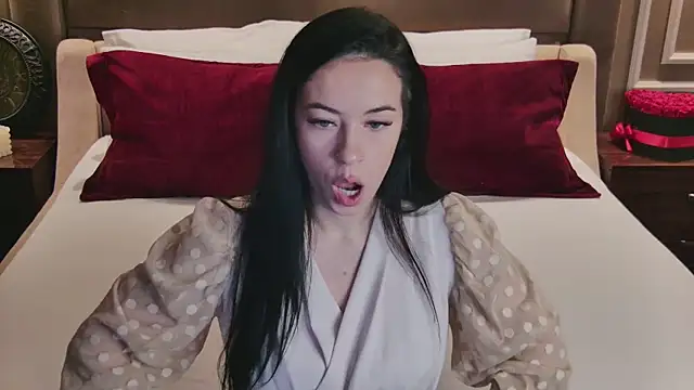 Snapshot of MadilynFox chatting on January 2025 07:21:01 PM MadilynFox online show from January 2025 07:21:01 PM