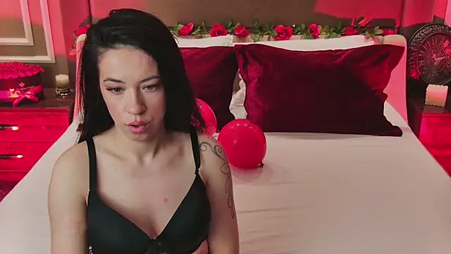 Snapshot of MadilynFox chatting on February 2025 01:44:02 AM MadilynFox online show from February 2025 01:44:02 AM