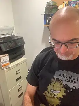 MaxVain online show from October 2025 06:42:01 PM