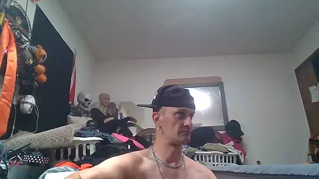 Snapshot of slinginbigD chatting on July 2026 01:33:01 AM slinginbigD online show from July 2026 01:33:01 AM