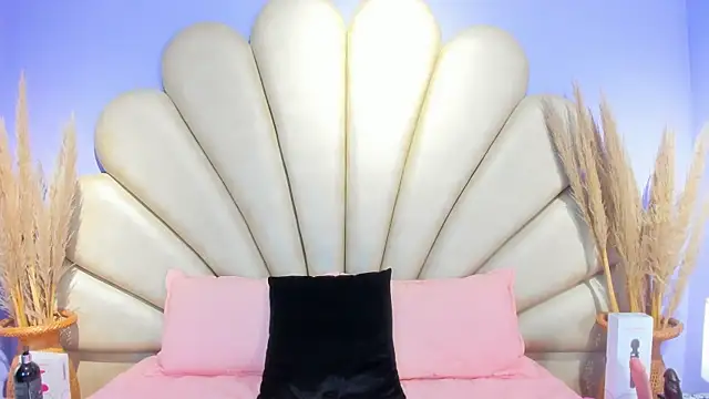 Isis Osman online show from April 2026 02:57:01 PM