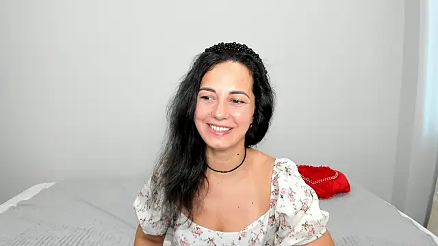 Linda Insatiable online show from June 2026 01:25:02 AM