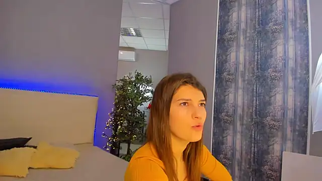 Laura Leee online show from January 2025 06:24:01 AM