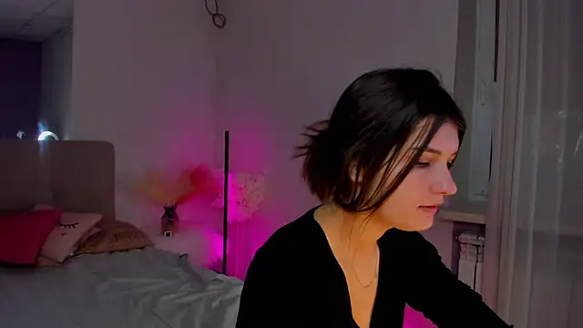 Laura Leee online show from March 2025 06:25:02 AM