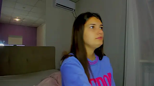 Laura Leee online show from September 2025 05:23:02 AM