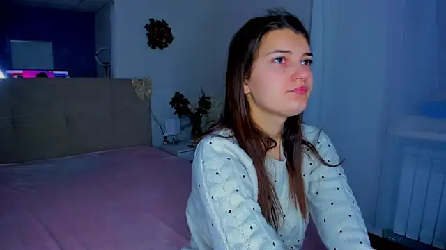 Snapshot of Laura_Leee chatting on January 2026 06:18:01 AM Laura Leee online show from January 2026 06:18:01 AM