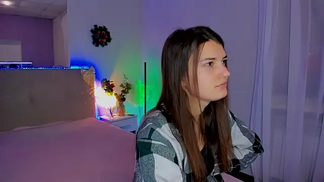 Snapshot of Laura_Leee chatting on January 2026 05:56:01 AM Laura Leee online show from January 2026 05:56:01 AM