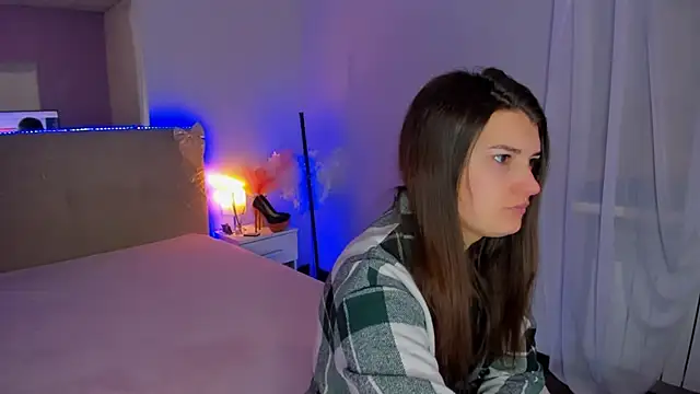 Snapshot of Laura_Leee chatting on February 2026 06:07:01 AM Laura Leee online show from February 2026 06:07:01 AM