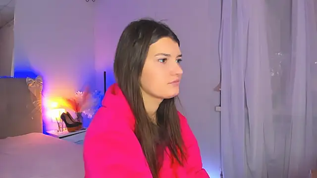 Snapshot of Laura_Leee chatting on February 2026 06:20:01 AM Laura Leee online show from February 2026 06:20:01 AM