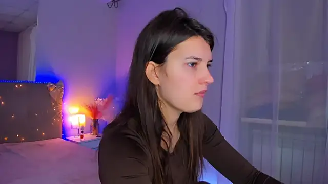 Snapshot of Laura_Leee chatting on March 2026 06:15:01 AM Laura Leee online show from March 2026 06:15:01 AM